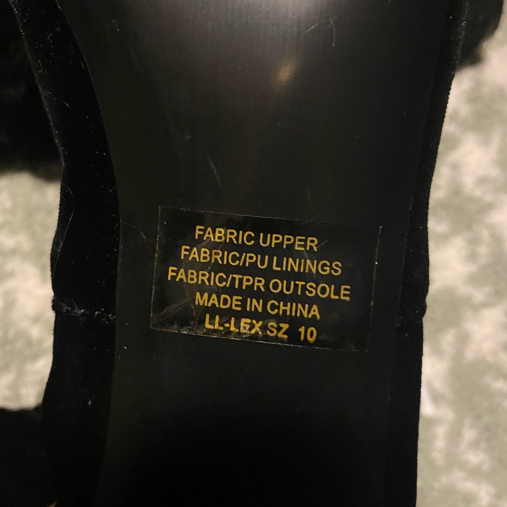 Elegant Black Velvet Thigh-High Women's Boots size 10 never been worn - Picture 4 of 5